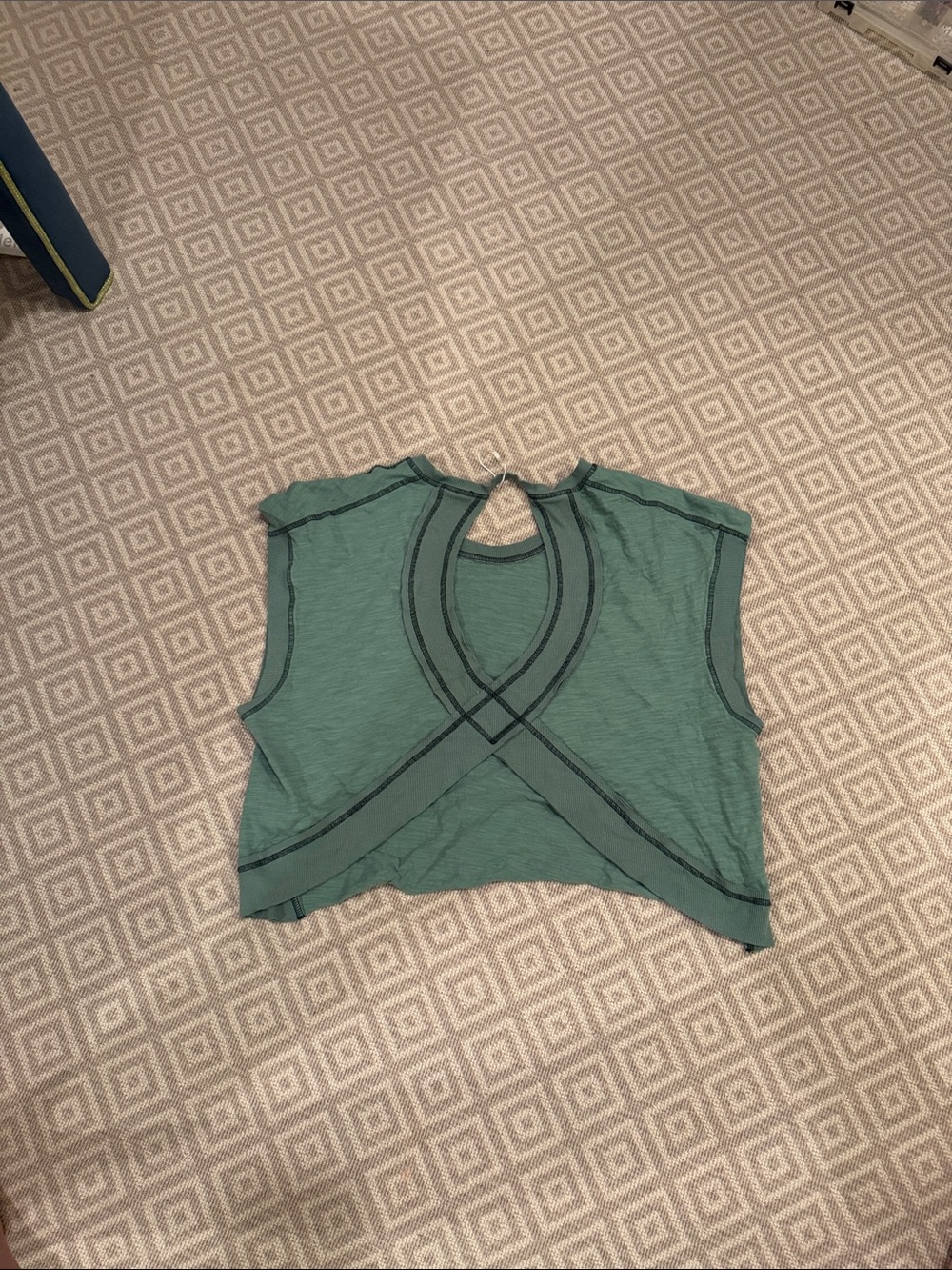 Sleeveless Keyhole Crop Top in Teal